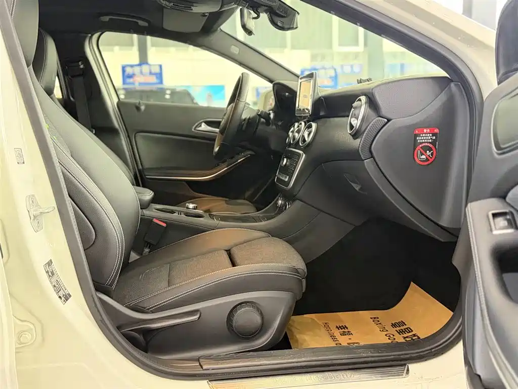 Mercedes-Benz A-Class (imported) 2017 facelift A 200 dynamic type купить на сайте DeffCars