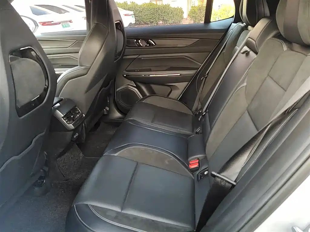 Lynk & Co 01 2023 1.5TD EM-F PM купить на сайте DeffCars