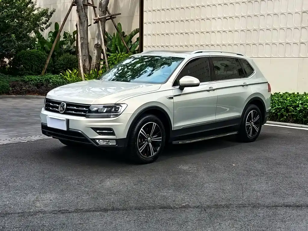 Tiguan L 2019 facelift 330TSI automatic two-wheel drive panoramic comfort version National VI купить на сайте DeffCars