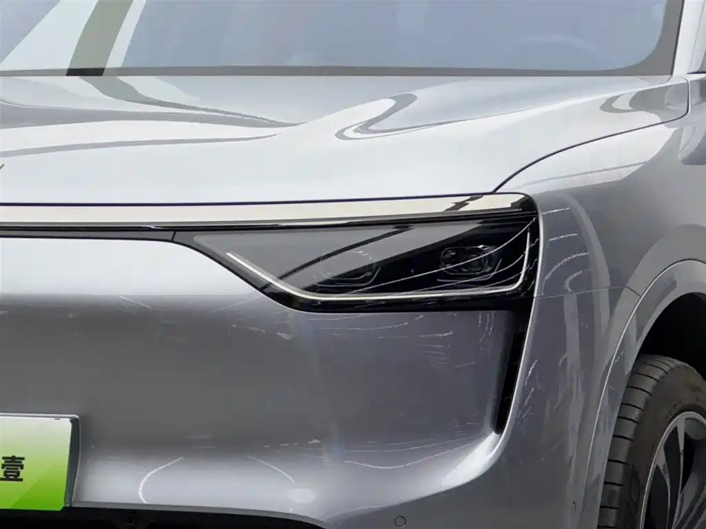 Wenjie M8 2025 extended range Ultra version 53.4kWh 5-seater version купить на сайте DeffCars