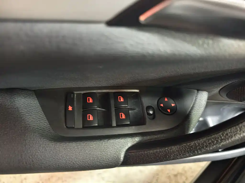 BMW X1 2014 sDrive18i leading model купить на сайте DeffCars