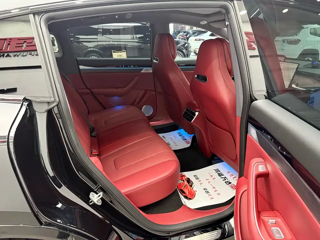 Zhijie R7 2026 pure electric UItra купить на сайте DeffCars