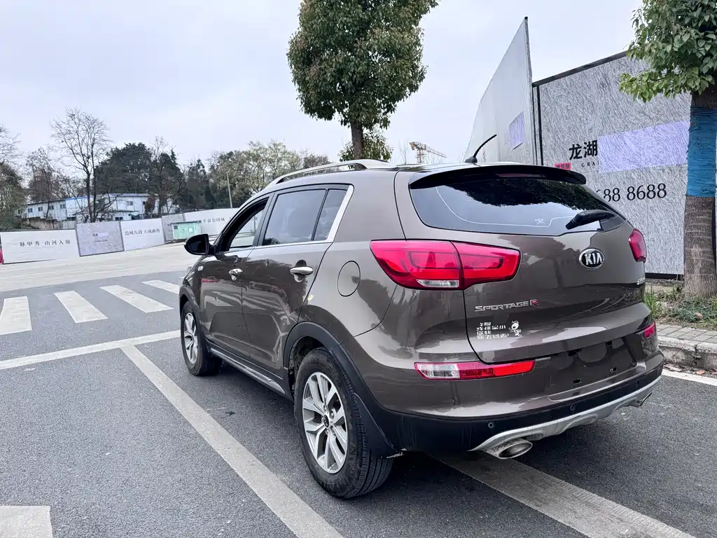 Zhipao 2016 2.0L automatic two-wheel drive GLS купить на сайте DeffCars