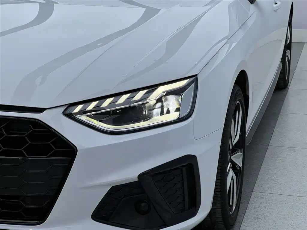 Audi A4L 2022 40 TFSI luxury and dynamic model купить на сайте DeffCars