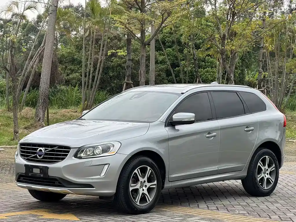Volvo XC60 imported 2014 T5 Zhiya version купить на сайте DeffCars
