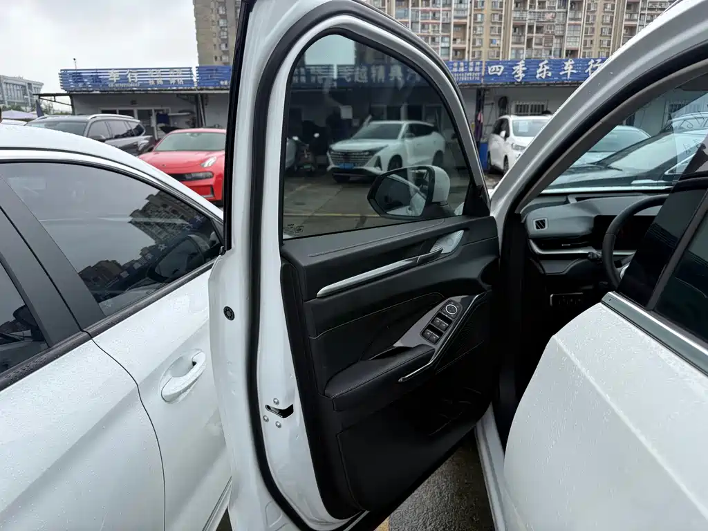 Haval H6 2022 third generation 1.5T automatic two-wheel drive Max купить на сайте DeffCars