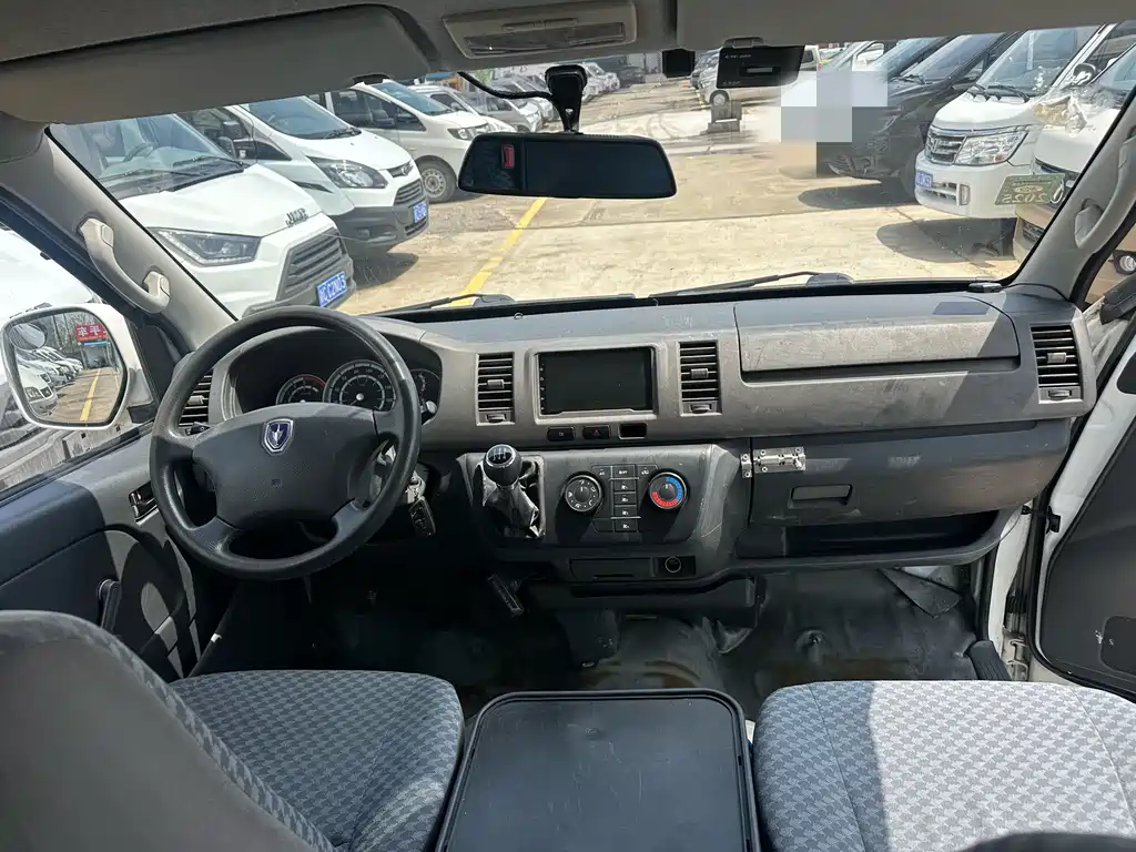 Jinbei Hiace 2016 2.0L luxury V19 купить на сайте DeffCars