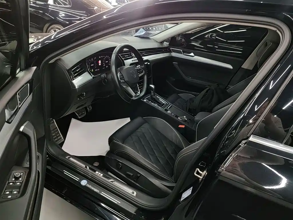 Magotan GTE plug-in hybrid 2022 GTE luxury model купить на сайте DeffCars