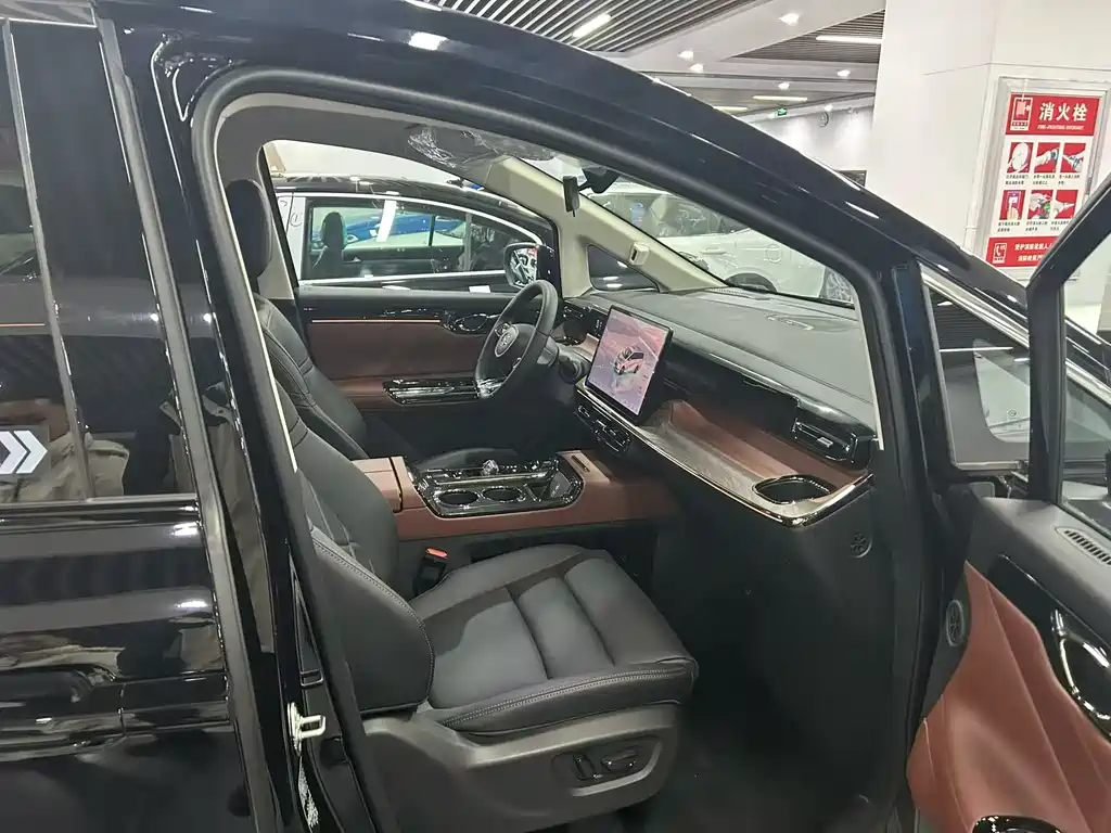 Trumpchi E8 New Energy 2024 Model 150km MAX+ купить на сайте DeffCars