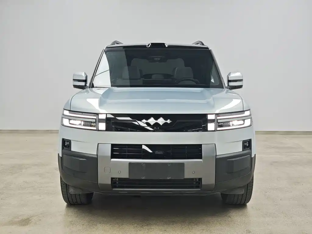Titanium 7 2025 190KM four-wheel drive Ultra version купить на сайте DeffCars