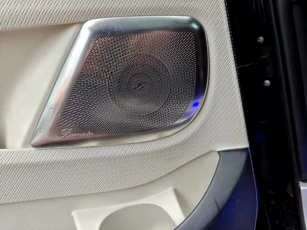 Vito 2023 2.0T Business Edition 7 seats купить на сайте DeffCars