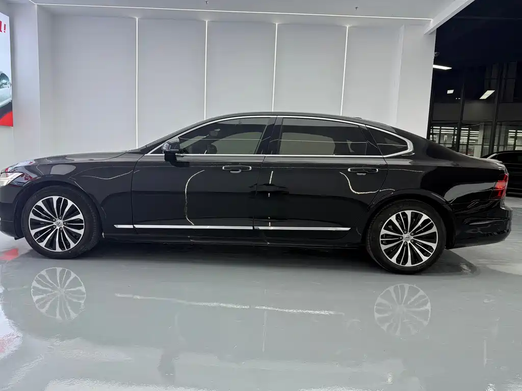 Volvo S90 2023 B5 Zhiyi Luxury Edition купить на сайте DeffCars