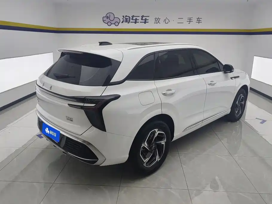 Hongqi HS3 2023 1.5T two-wheel drive good version купить на сайте DeffCars