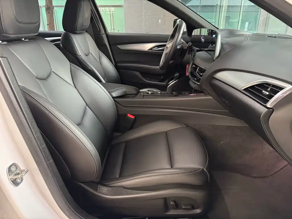 Cadillac CT5 2024 28T luxury model купить на сайте DeffCars