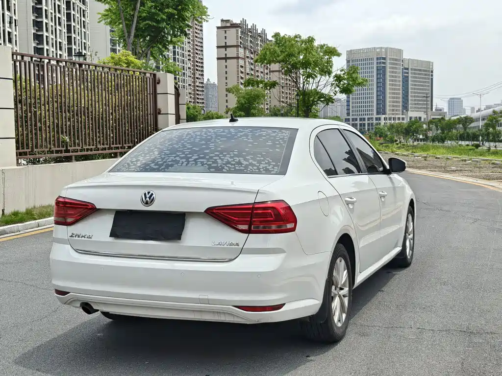 Lavida 2017 1.6L automatic comfort version купить на сайте DeffCars