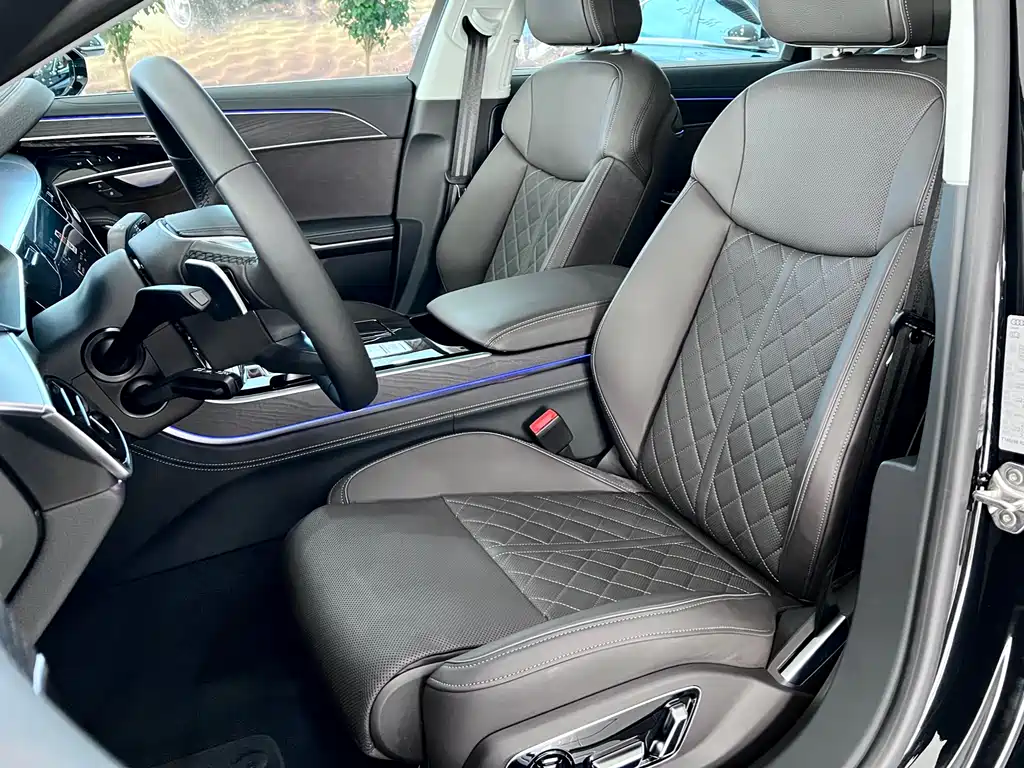 Audi A8 2025 A8L 50 TFSI quattro Premium Selection купить на сайте DeffCars
