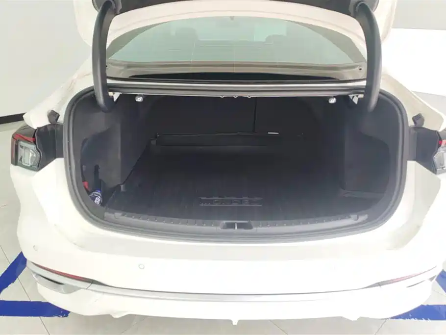Mondeo 2023 EcoBoost 180 Luxury купить на сайте DeffCars