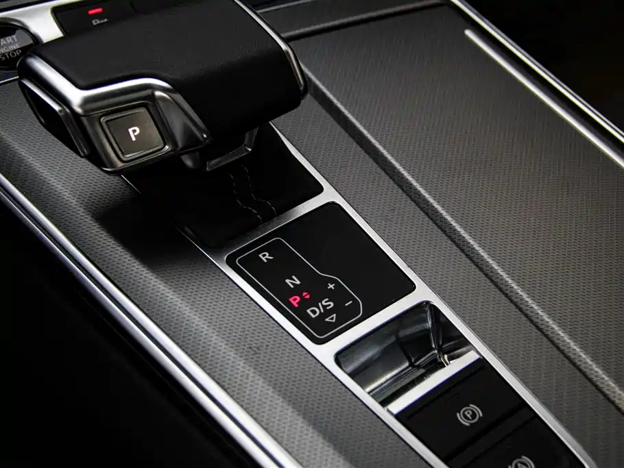 Audi A7L 2024 45TFSI S-line Dream Building Liquid Crystal Package купить на сайте DeffCars