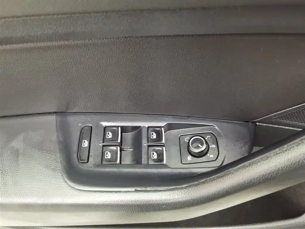 Magotan 2018 380TSI DSG luxury model купить на сайте DeffCars