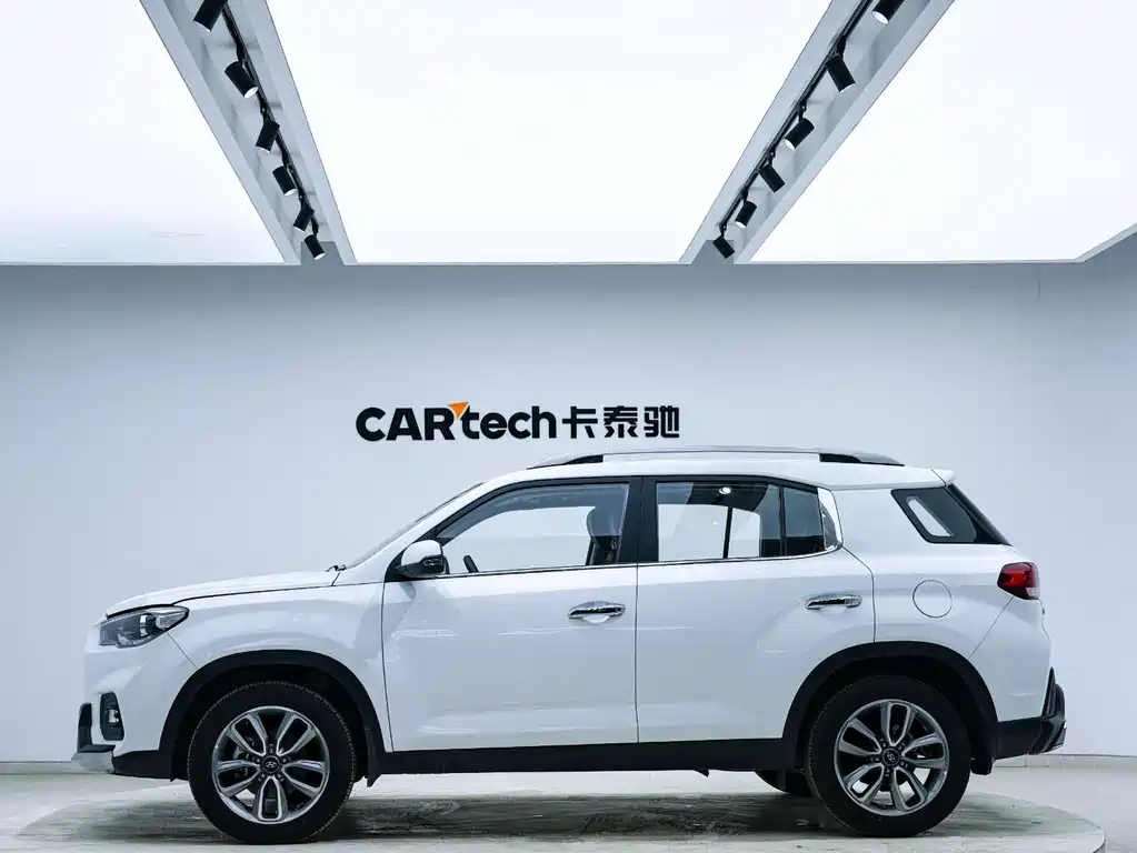 Beijing Hyundai ix35 2019 2.0L automatic two-wheel drive Zhiyong·Enjoy Edition National V купить на сайте DeffCars
