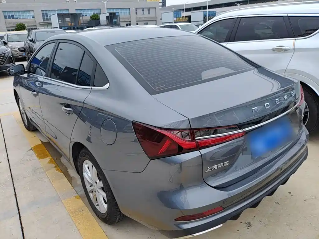 Roewe i5 2023 1.5L CVT Deluxe Edition купить на сайте DeffCars