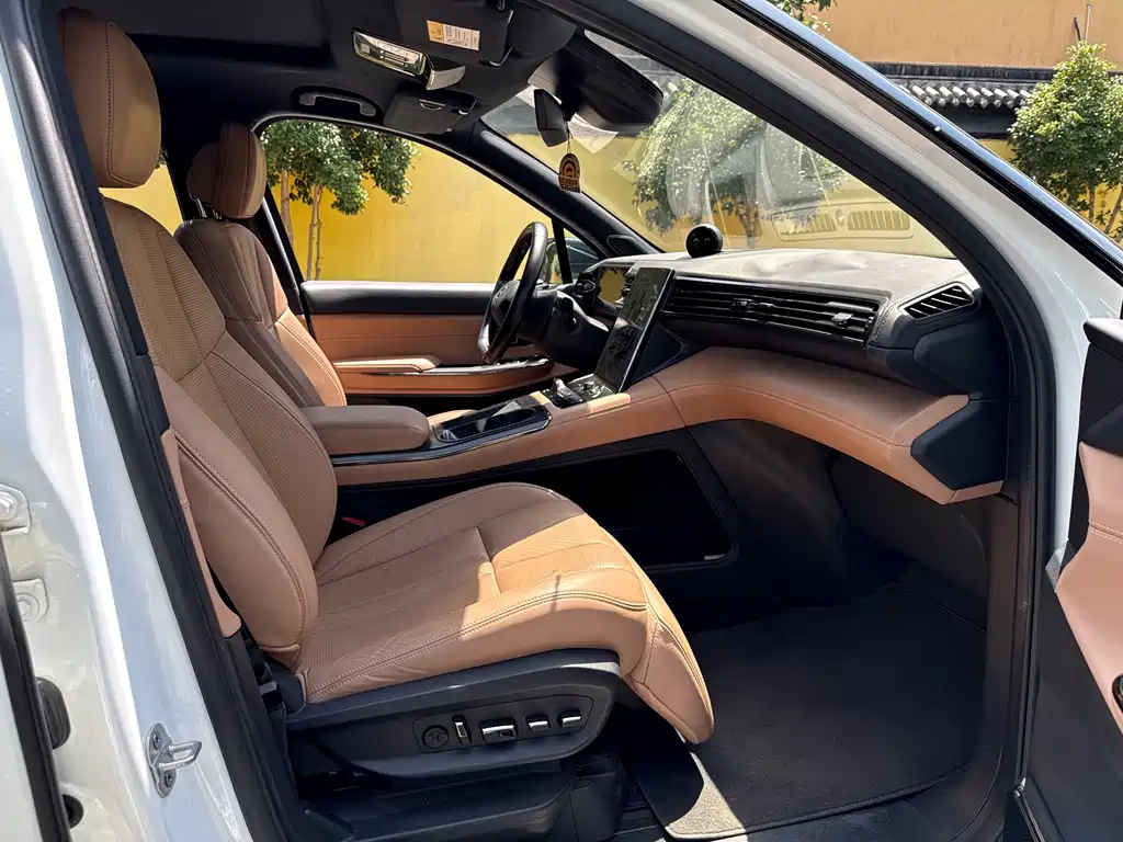 NIO ES8 2020款 415KM 六座版 купить на сайте DeffCars