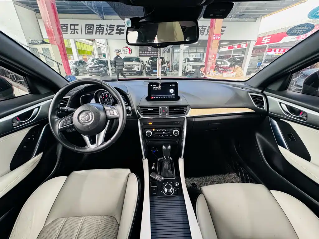 Mazda CX-4 2016 2.0L automatic two-wheel drive blue sky leading version купить на сайте DeffCars