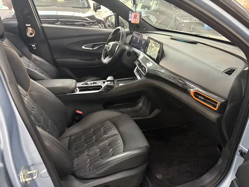Changan UNI-T 2022 2.0T premium model купить на сайте DeffCars