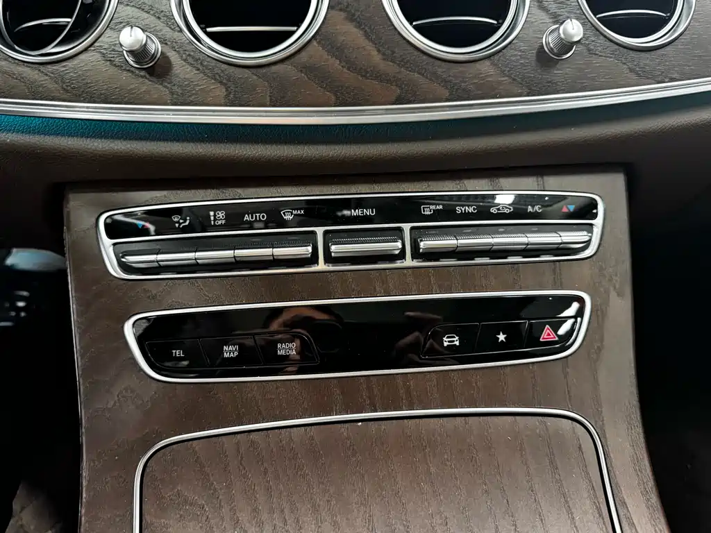 Mercedes-Benz E-Class 2023 E 300 L Luxury Model купить на сайте DeffCars