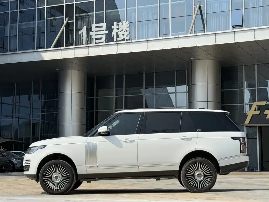 Range Rover 2020 3.0 L6 Legend Extended Edition купить на сайте DeffCars