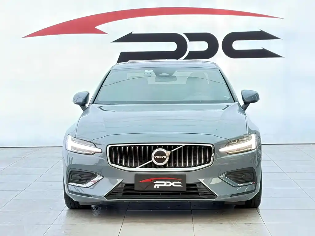 Volvo S60 2023 B4 Zhiyuan Luxury Edition купить на сайте DeffCars