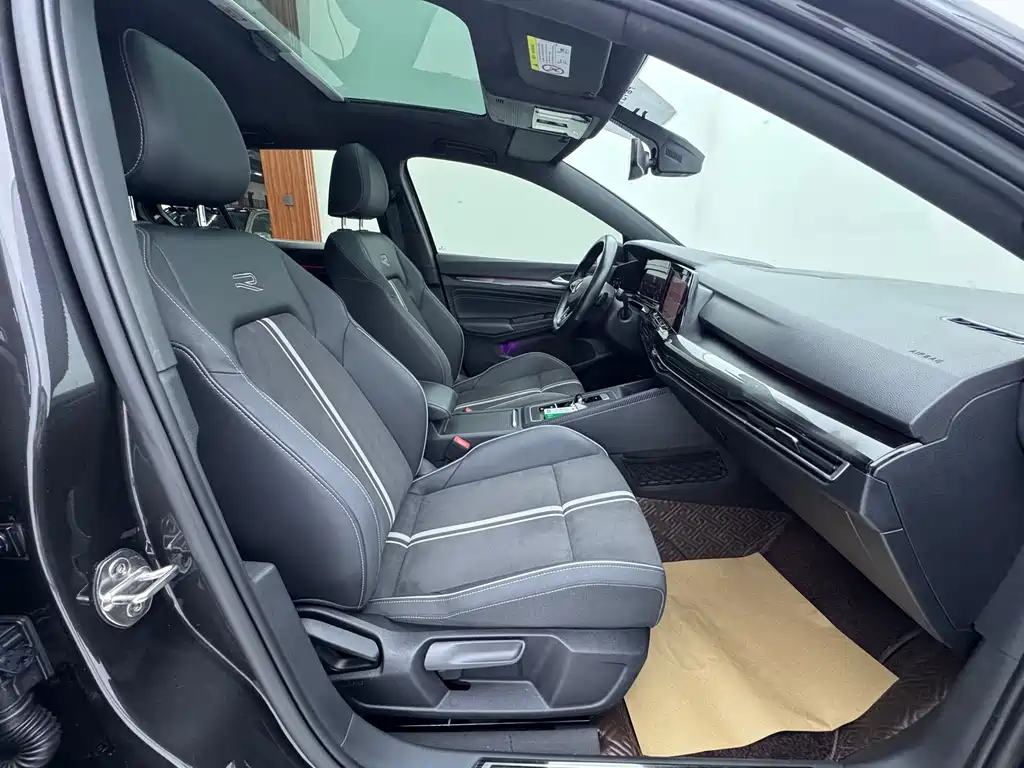 Golf 2023 facelift 280TSI DSG R-Line Lite купить на сайте DeffCars