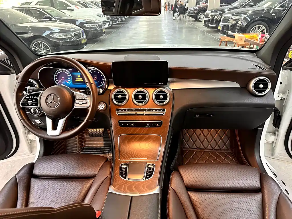 Mercedes-Benz GLC 2020 GLC 260 L 4MATIC luxury model купить на сайте DeffCars