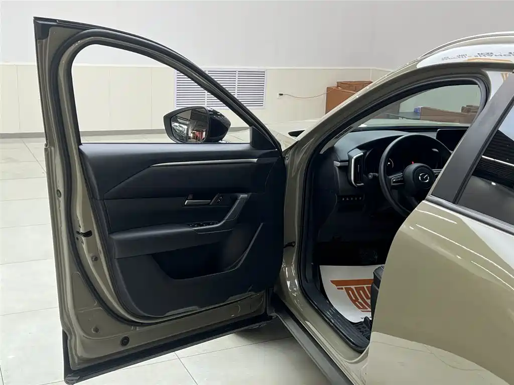 Mazda CX-50 2023 2.0L Leading Edition купить на сайте DeffCars