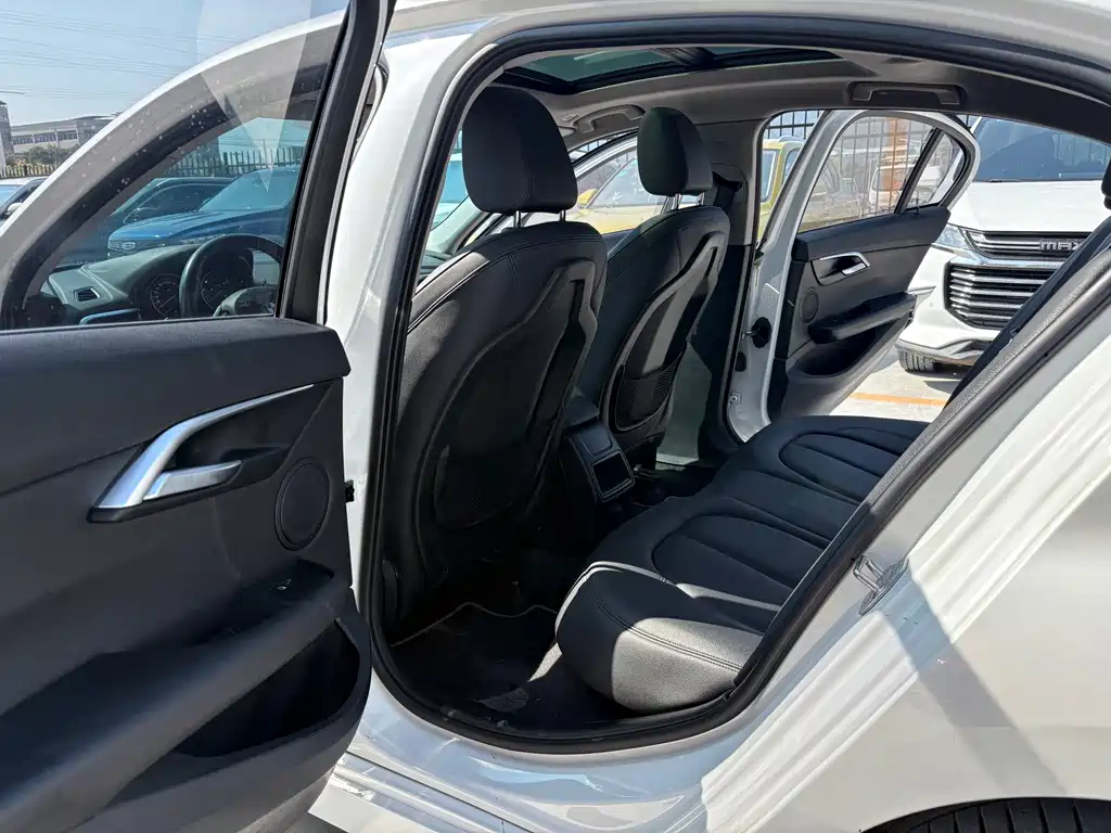 BMW 1 Series 2017 118i Sports купить на сайте DeffCars