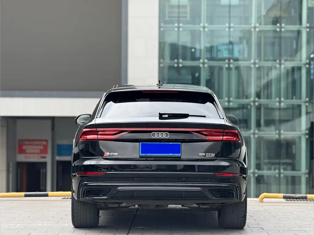 Audi Q8 2022 55 TFSI luxury and dynamic model купить на сайте DeffCars