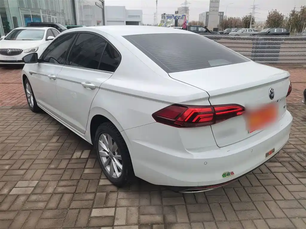 Bora 2020 1.5L automatic comfort model купить на сайте DeffCars