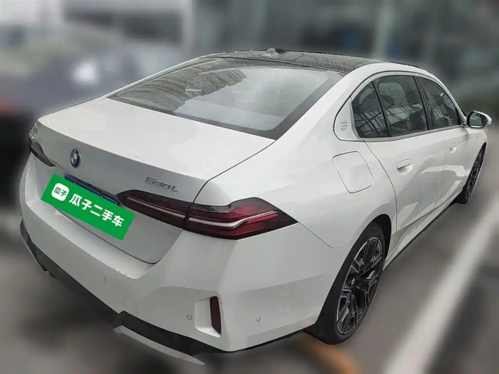 BMW 5 Series 2025 530Li Exclusive M Sports Package купить на сайте DeffCars