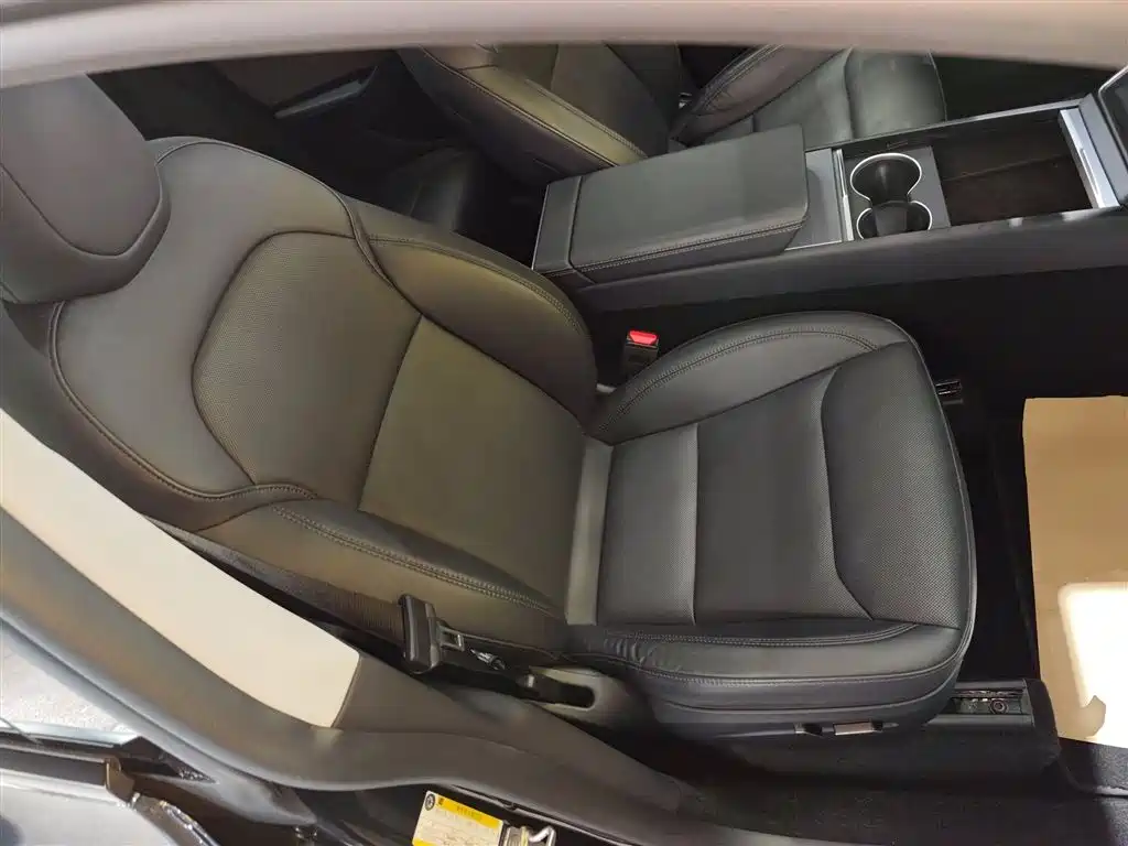 Model Y 2025 rear-wheel drive version купить на сайте DeffCars