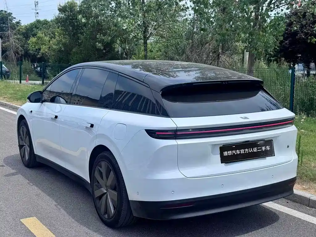 Ideal i6 2025 4WD Standard Edition купить на сайте DeffCars