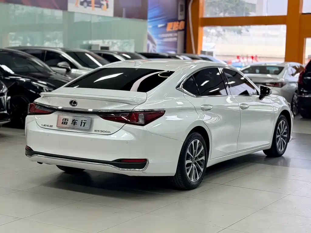 Lexus ES 2022 300h Excellence Edition купить на сайте DeffCars