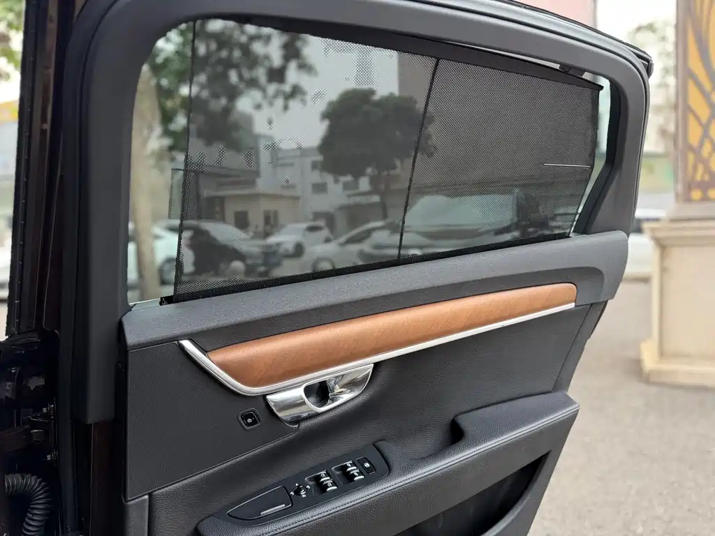 Volvo S90 2017 T5 Zhiya Edition купить на сайте DeffCars