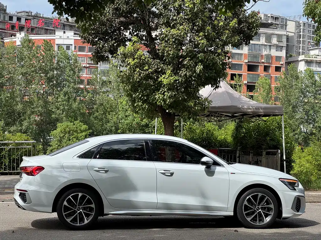 Audi A3 2022 A3L Limousine 35 TFSI Enterprising Sporty купить на сайте DeffCars