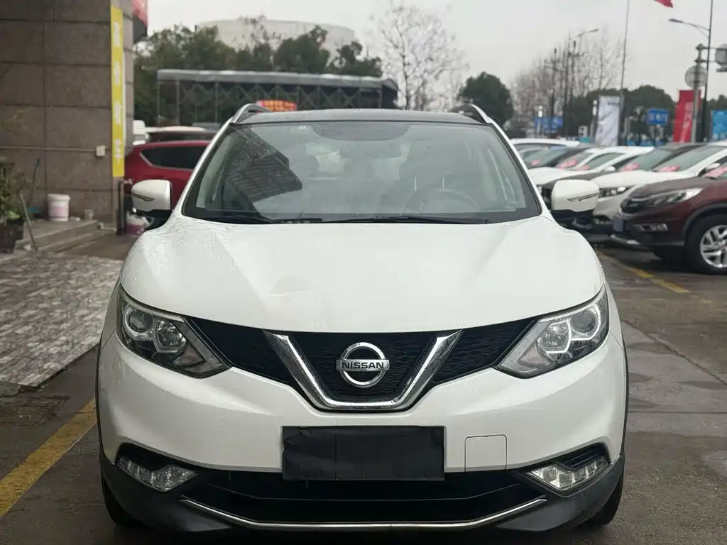 Qashqai 2017 2.0L CVT Deluxe Edition National V купить на сайте DeffCars