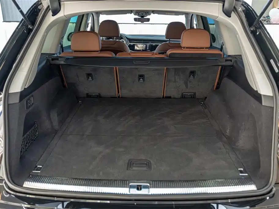 Audi Q7 2025 45 TFSI quattro S line Black Warrior купить на сайте DeffCars