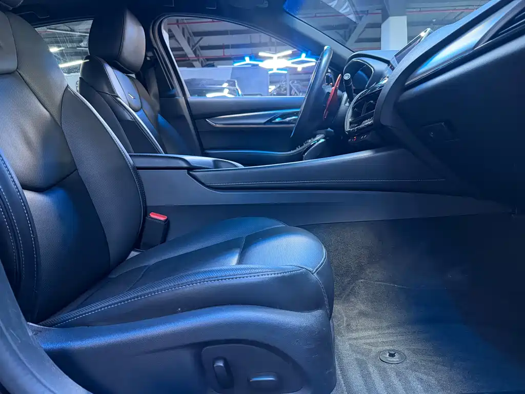 Cadillac CT5 2022 28T luxury model купить на сайте DeffCars