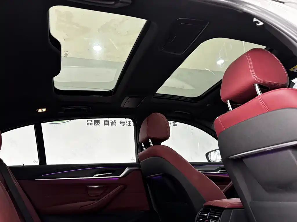 BMW 5 Series New Energy 2022 Model 535Le M Sports Package купить на сайте DeffCars