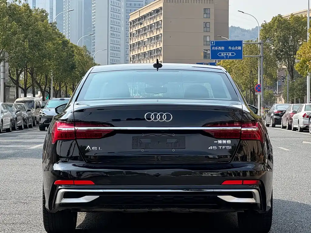 Audi A6L 2024 45 TFSI Premium Dynamic Model купить на сайте DeffCars