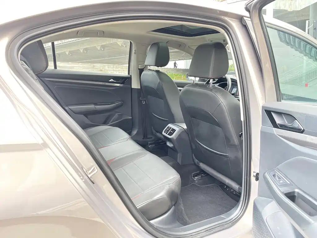 Bora 2020 1.5L automatic elite model купить на сайте DeffCars
