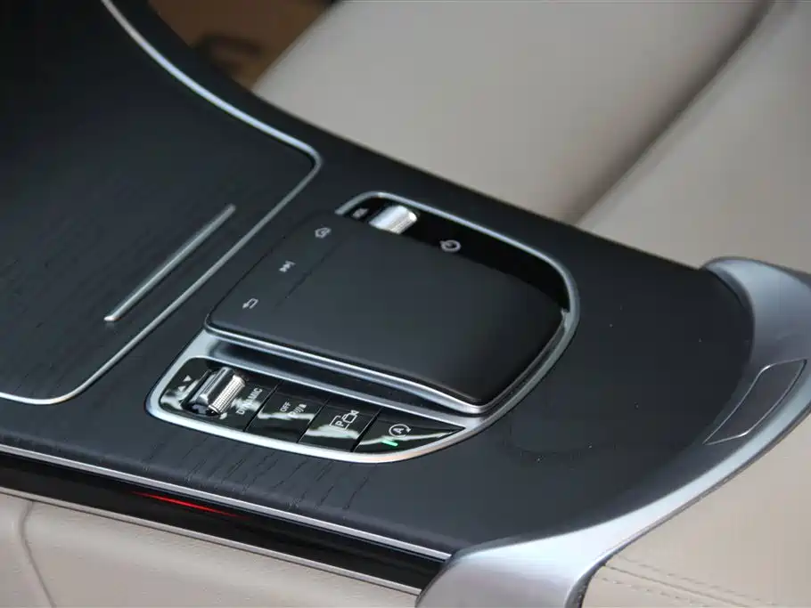 Mercedes-Benz C-Class 2019 facelift C 260 L sports version купить на сайте DeffCars